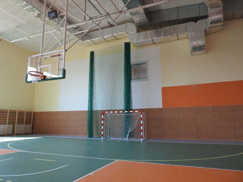 Nowoczesna hala sportowa w Szkole Podstawowej nr 7 w Łomży już prawie gotowa 