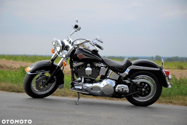 Harley-Davidson Heritage
1999  45 480 km  Benzyna  Cruiser 
Cena: 33 900 PLN

Link do oferty:
https://www.otomoto.pl/oferta/harley-davidson-heritage-flstc-softail-evo-ID6DiIHL.html#c38ee1ebe1