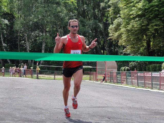 Sergii Okseniuk (LKB Rudnik) - 22:07 min. wygrał XI Bieg 12 Mostów w Sławnie