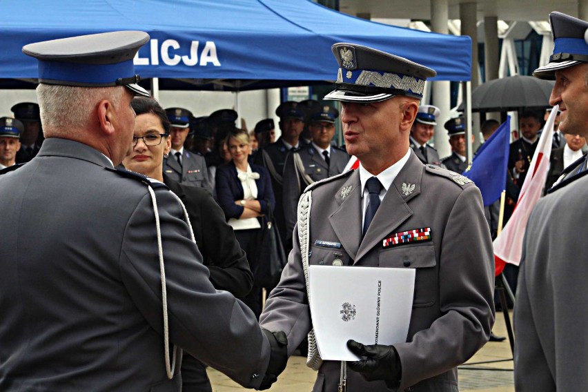 Wojewódzkie święto policji w Puławach. Nagrody i awanse dla funkcjonariuszy (ZDJĘCIA)