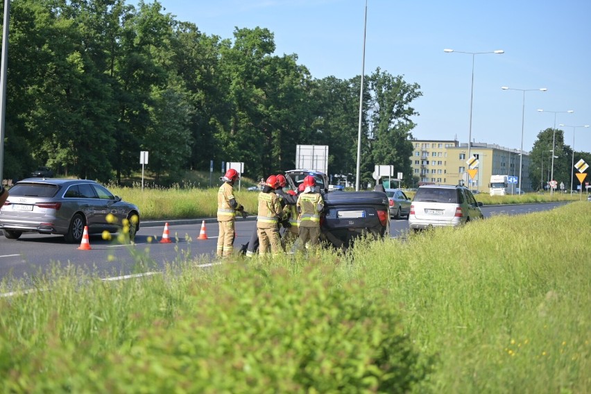 Wypadek na trasie średnicowej w Grudziądzu, w pobliżu Ronda...