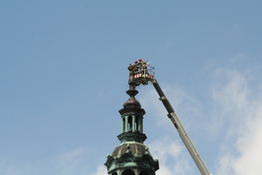 Kościół w Kłobucku po pożarze. Wieża już odbudowana [ZDJĘCIA]