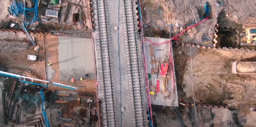 Tunel pod przejazdem kolejowym w Gałkowie Dużym jest gotowy w 65 procentach