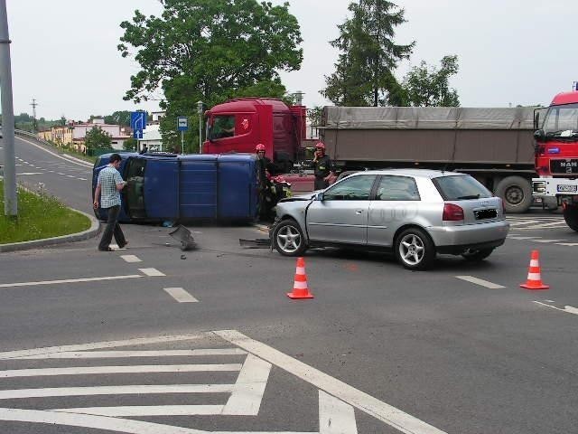 Myślenice: groźna kolizja na skrzyżowaniu (ZDJĘCIA)