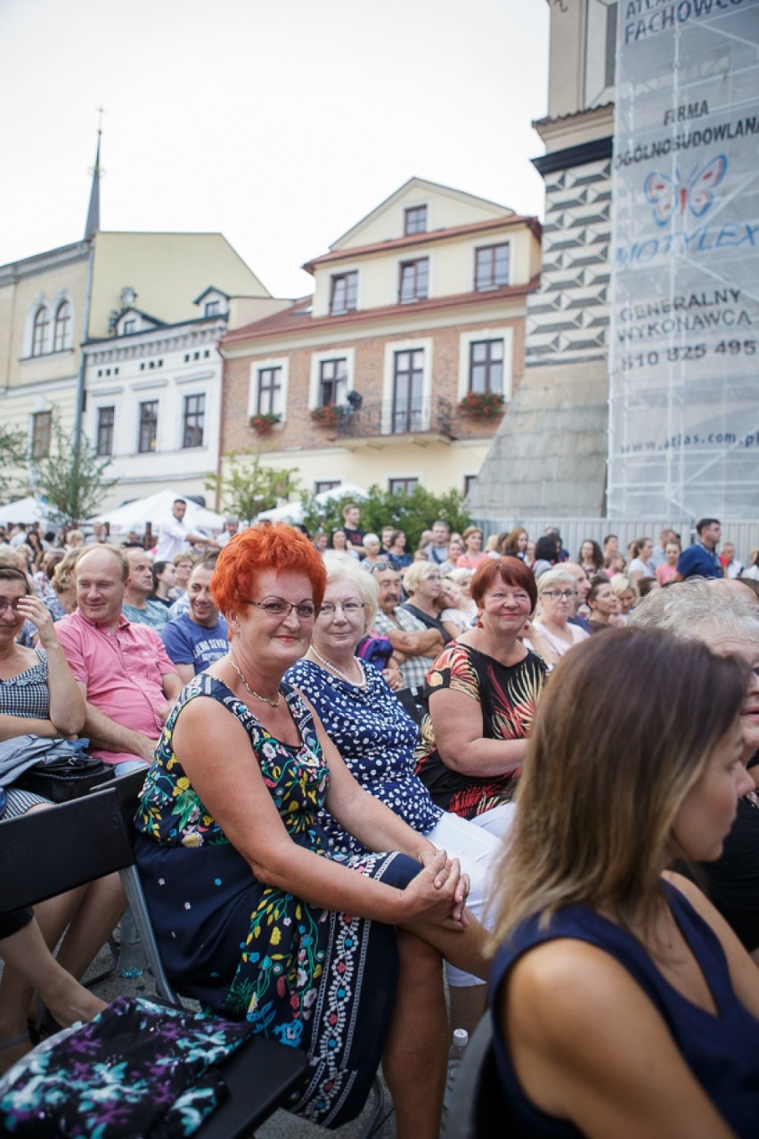 Tarnów. Koncert Polskiej Orkiestry Muzyki Filmowej [ZDJĘCIA]