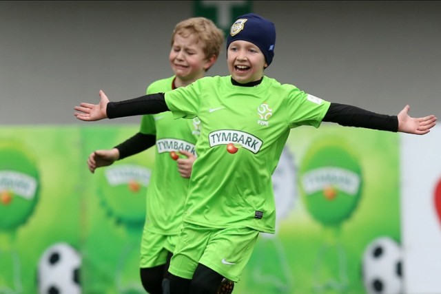 Znamy mistrzów Pomorza, którzy zagrają w finale turnieju "Z Podwórka na Stadion o Puchar Tymbarku"