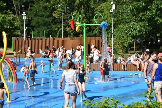 Zobacz jak mieszkańcy Stalowej Woli wypoczywają nad wodą w Parku Miejskim! >>>