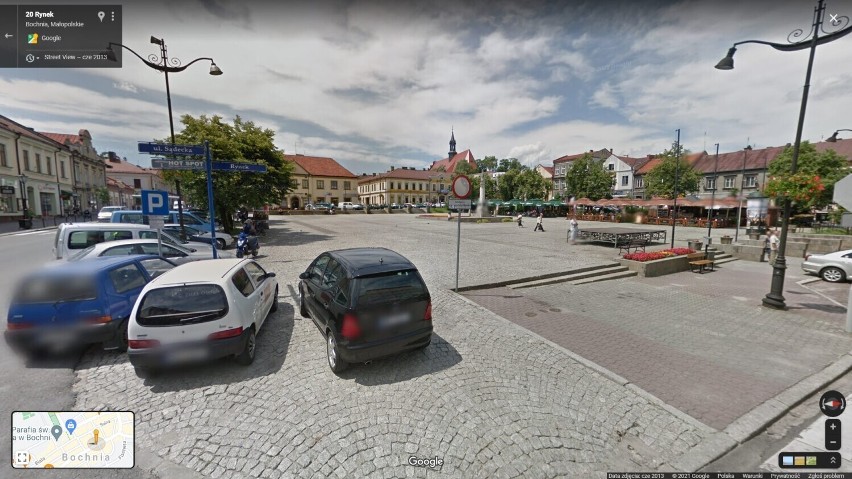 Rynek w Bochni sprzed przebudowy na zdjęciach Google Street...
