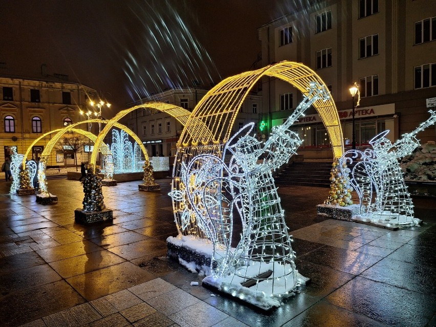 Piękne świąteczne iluminacje zdobią Kielce