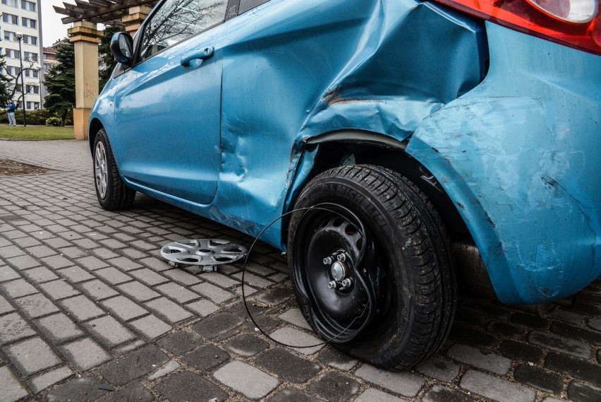 Wypadek koło Ronda Jagiellonów w Bydgoszczy [ZDJĘCIA]