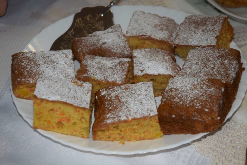 Ciasto marchewkowo-dyniowe
Składniki: 
szklanka cukru, 3...