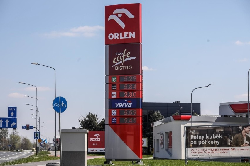 15.04.2019 krakow 
stacja benzynowa cena benzyna
ulica...