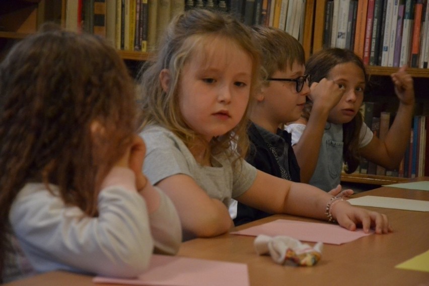W Miejskiej Bibliotece Publicznej w Lipnie w czasie wakacji czeka na dzieci wiele atrakcji [zdjęcia]