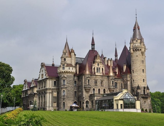 W latach 1866-1945 właścicielem Mosznej była rodzina von Tiele Winckler&oacute;w. Można przypuszczać, że pomysłodawcą budowy zamku w obecnym kształcie był sam Franz Hubert. Fot. Ewa Bielańska