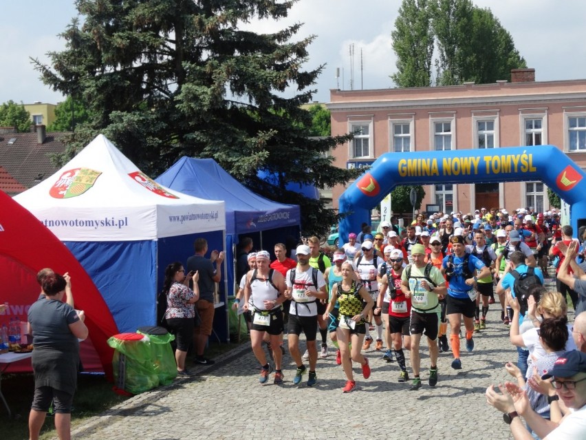 Ultramaraton GWiNT 2018. ZDJĘCIA ze startu oraz z trasy!