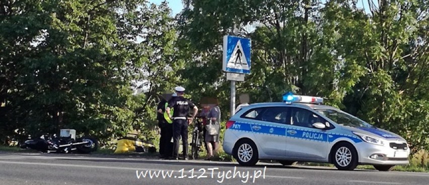 Wypadek w Tychach: Samochód zderzył się z motocyklem