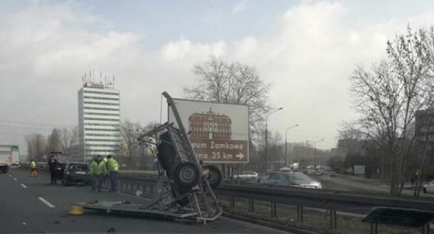 Kolizja na A4 w Katowicach. Uwaga na utrudnienia [ZDJĘCIA]