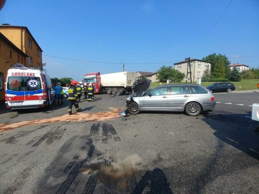 Skrzyżowanie w Połomi. Mieszkańcy chcą dodatkowego oznakowania [ZDJĘCIA] 