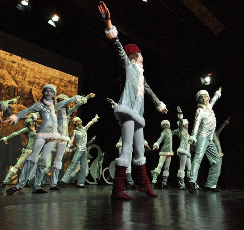 Zespół taneczny Arabeska kończy 20 lat. Zobacz zdjęciowe podsumowanie 20-lecia ARCHIWALNE ZDJĘCIA