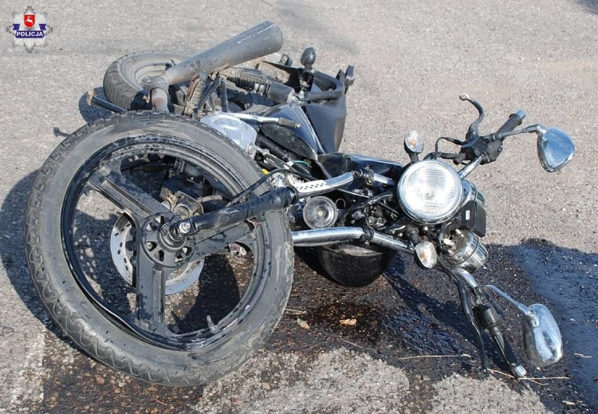 72-letni motocyklista nie udzielił pierwszeństwa i zderzył się z samochodem osobowym 