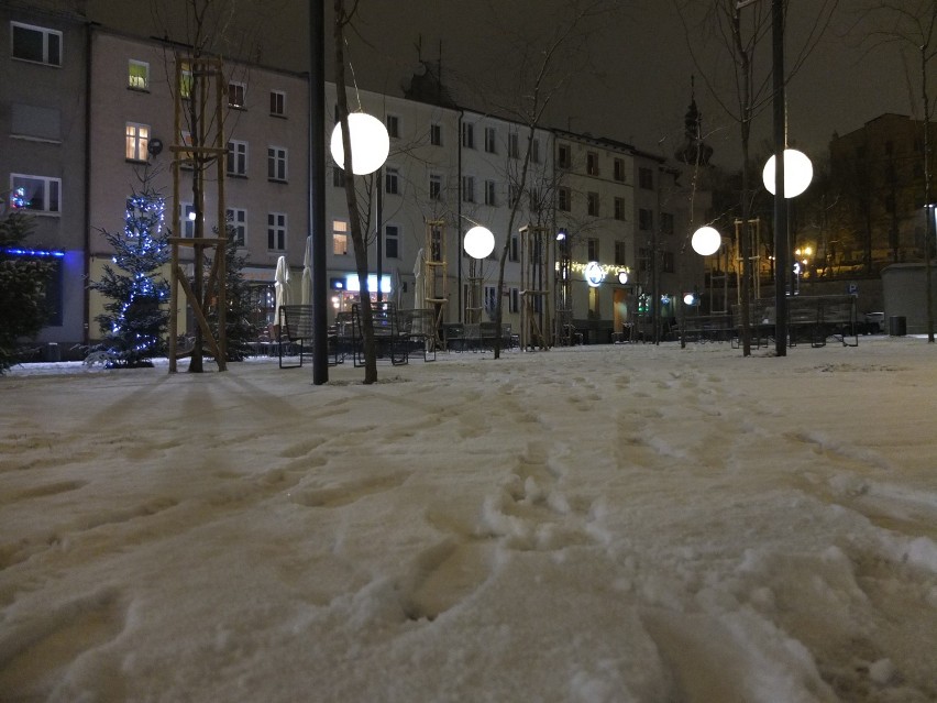Zimowe Opole nocą