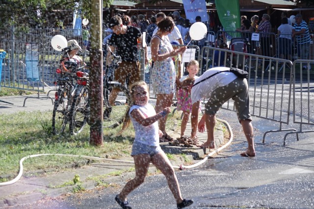 Pyrzyckie Spotkania z Folklorem. Kurtyna wodna