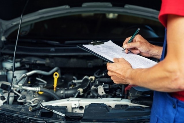 Produkowane samochody są coraz bardziej skomplikowane. Do ich naprawy wymagane są odpowiednie kwalifikacje i sprzęt. W Toruniu jest wielu mechaników. Są lepsi i gorsi. Na podstawie liczby opinii znalezionych w sieci postaraliśmy się wyłonić tych najlepszych. Oto oni.  

Czytaj dalej. Przesuwaj zdjęcia w prawo - naciśnij strzałkę lub przycisk NASTĘPNE