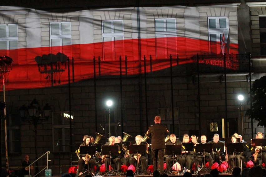 Obchody upamiętniające setną rocznicę Piłsudskiego w Koninie