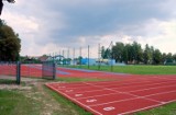 Lekkoatletyczny orlik w Zabrzegu już skończony, można biegać i skakać w dal (ZDJĘCIA)