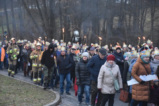 Orszak Trzech Króli w Jastrzębiu przyciągnął rzeszę mieszkańców.