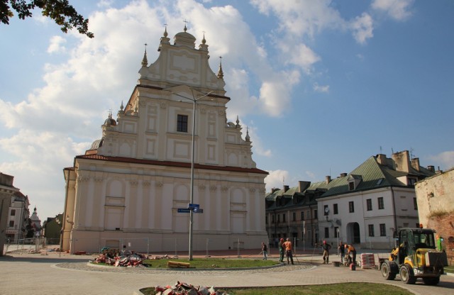 Prace na rondzie trwają