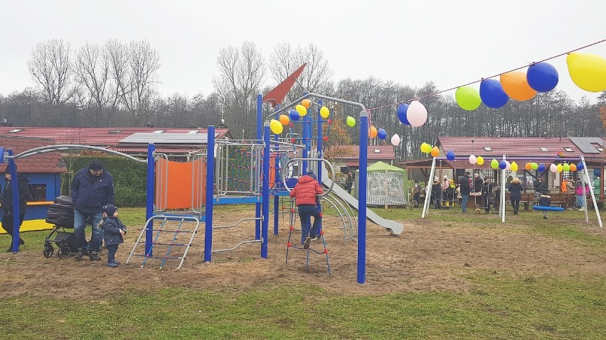 Oficjalne otwarcie liniowego placu zabaw w Berzynie