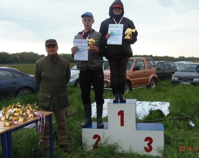 Wiktoria Szabelska, uczennica ZS nr 1 w Kole zwyciężyła w zawodach wędkarskich