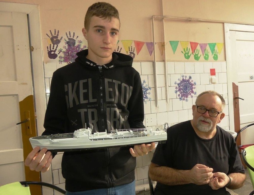 Ferie 2020 w Darłowie. Modelarze budują morską flotę [ZDJĘCIA]
