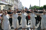 Parada "Bliżej Europy" w Piotrkowie - 30 maja 2003 roku [ARCHIWALNE ZDJĘCIA]