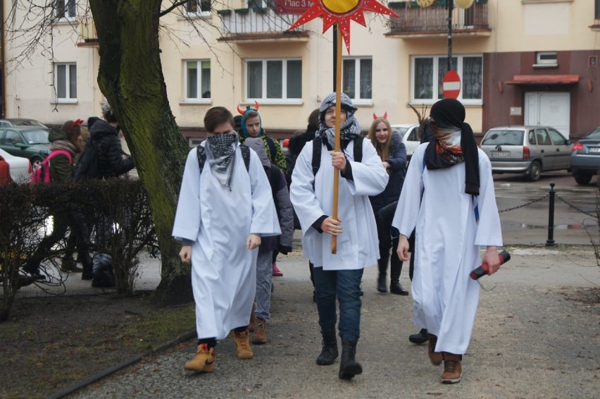 Zapusty Radomsko 2017. Barwny korowód na ulicach miasta i...