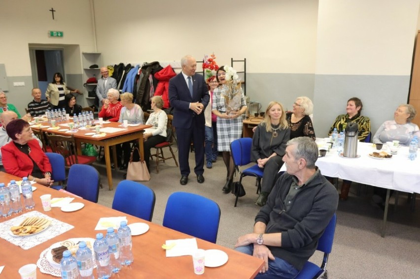 Jest odnowiona siedziba szczęśliwych emerytów w Legnicy, zdjęcia