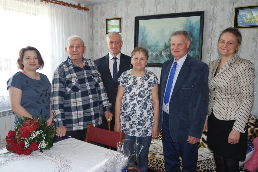 Czesław Rybarczyk 19 kwietnia obchodził swoje setne urodziny. Z życzeniami pospieszyli przedstawiciele władz gminy oraz sąsiedzi