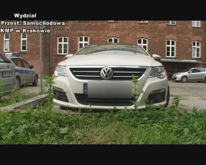 Kraków: gang handlarzy kradzionymi limuzynami w rękach policji [ZDJĘCIA]