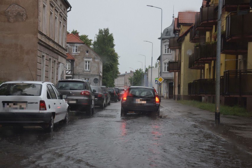 Po każdym większym deszczu ulica Koszalińska zamienia się w...