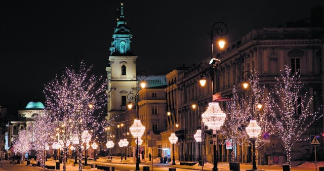 Na latarniach przy Krakowskim Przedmieściu zawisną koronkowe girlandy, a drzewa rozbłysną tysiącami kolorowych lampek. To jedna z najpiękniejszych części Traktu