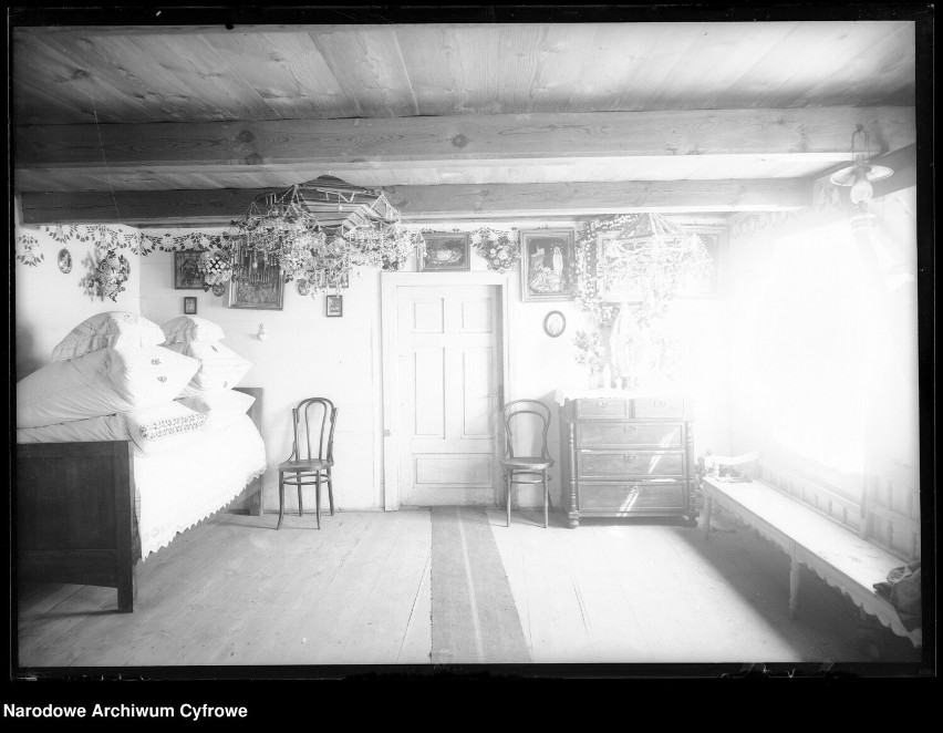 Wnętrze chaty łowickiej, 1932 rok