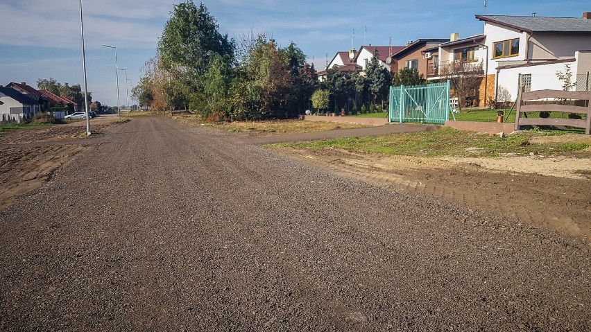 Leszno. Wita Stwosza wciąż bez części utwardzonej drogi po sprzeciwie mieszkańców 