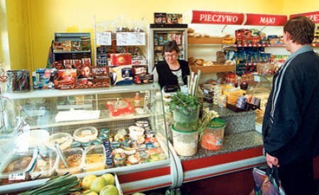 W Polsce jest 115,8 tys. sklepów spożywczych. Większość to  placówki średnie (25,4 tys.) i małe (61,5 tys.). Na zdjęciu: sklep Mieczysławy Sędziak w Katowicach Ligocie.