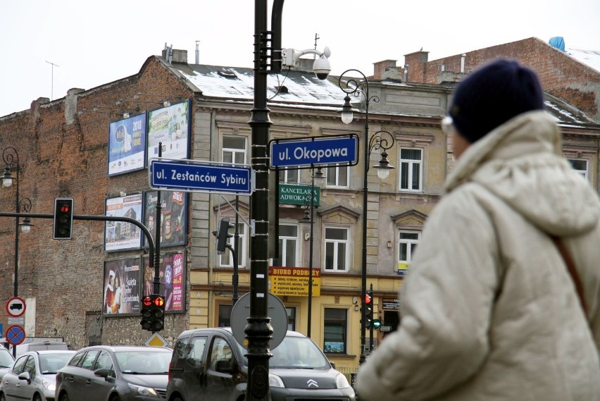Na lubelskich ulicach są już tabliczki z nowymi nazwami ulic. Którzy patroni zniknęli?