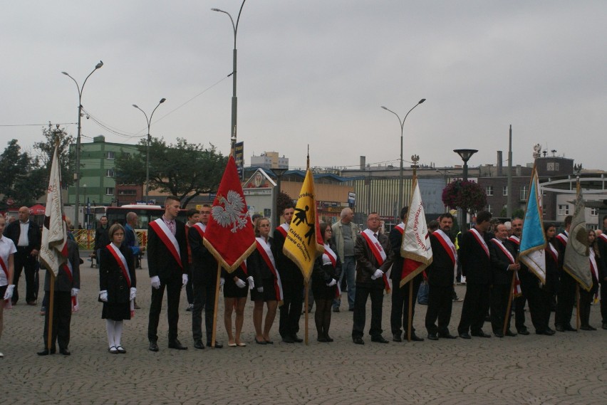 Tak wyglądało nadanie rondu w centrum nazwy Żołnierzy...