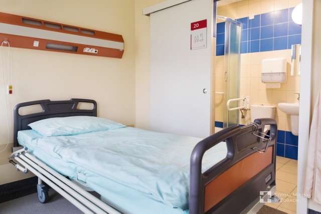 Szpital w Żorach ma 27 łóżek na oddziale covidowym i 4 na intensywnej terapii dla pacjentów z koronawirusem