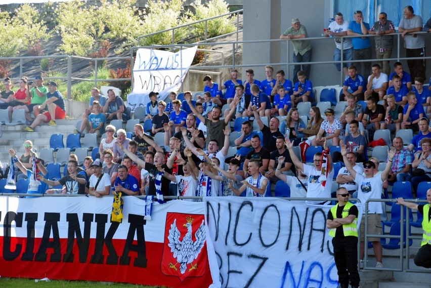 Piłka nożna: Lubuszanin Trzcianka okazał się lepszy od Pogoni Łobżenica w meczu finałowym Pucharu Polski. Zobacz zdjęcia