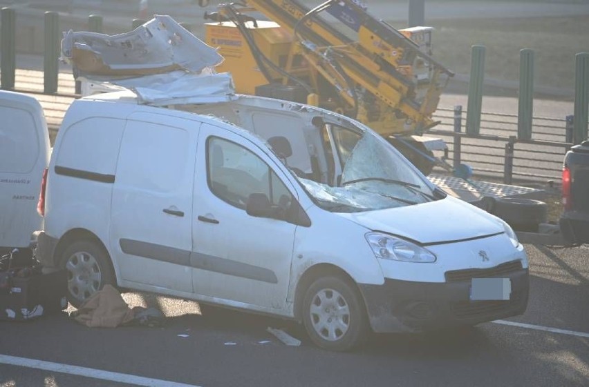 Poszkodowana w wyniku wypadku na autostradzie A1 przy węźle...