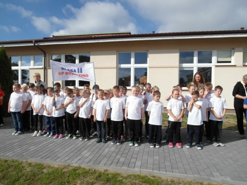 Nowa sala sportowa w szkole w Rozłazinie